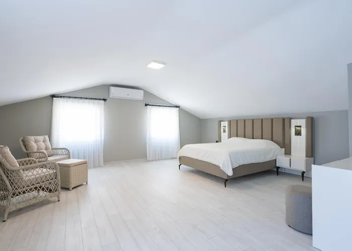 Vila Tutar 2 Daily Weekly *